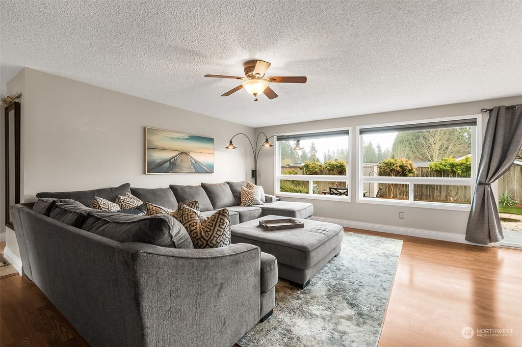 Photo of 13905 SE 141st Street, Renton, WA 98059 (MLS # 2037535)