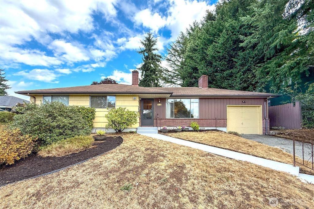 Photo of 9408 26th Avenue SW, Seattle, WA 98106 (MLS # 2433226)