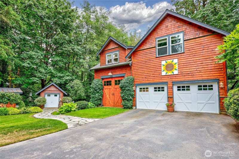8724 NE Laughing Salmon Lane
