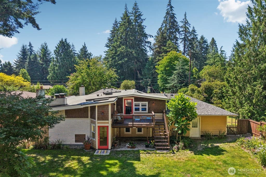 Photo of 1620 N 183rd Street, Shoreline, WA 98133 (MLS # 2558968)