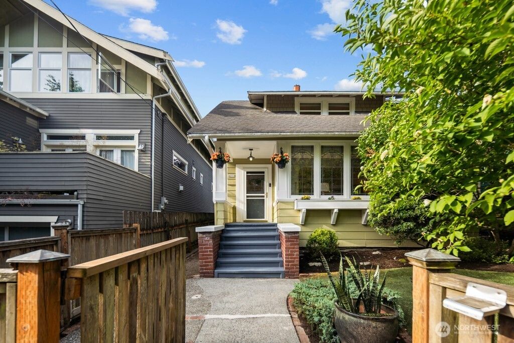 Photo of 4055 SW Prince Street, Seattle, WA 98116 (MLS # 2395978)