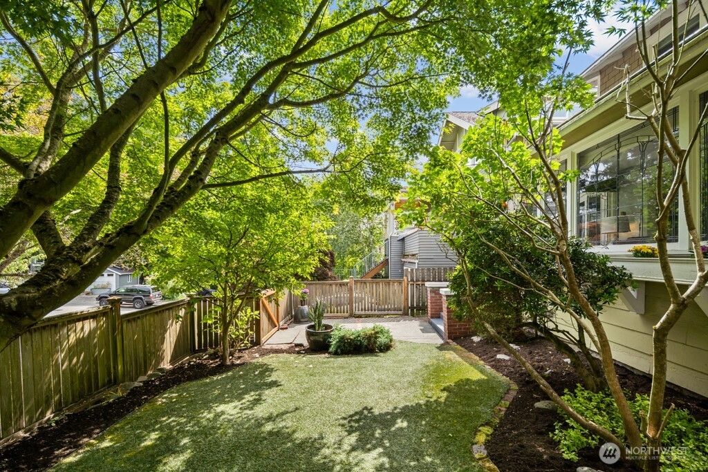 Photo of 4055 SW Prince Street, Seattle, WA 98116 (MLS # 2395978)