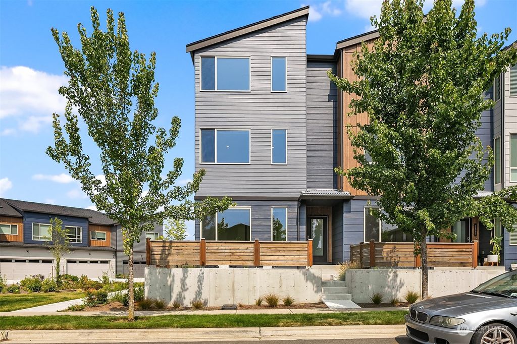 Photo of 32787 Madrona Avenue, Black Diamond, WA 98010 (MLS # 2136308)