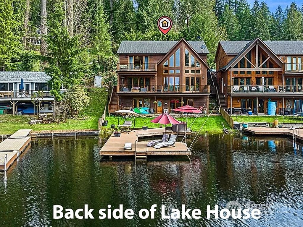 Photo of 2624 S Lake Roesiger Rd Rd, Snohomish, WA 98290 (MLS # 2326049)