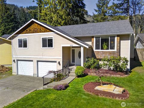 Photo of 333 Lakeside Drive, Sedro Woolley, WA 98284 (MLS # 2502350)