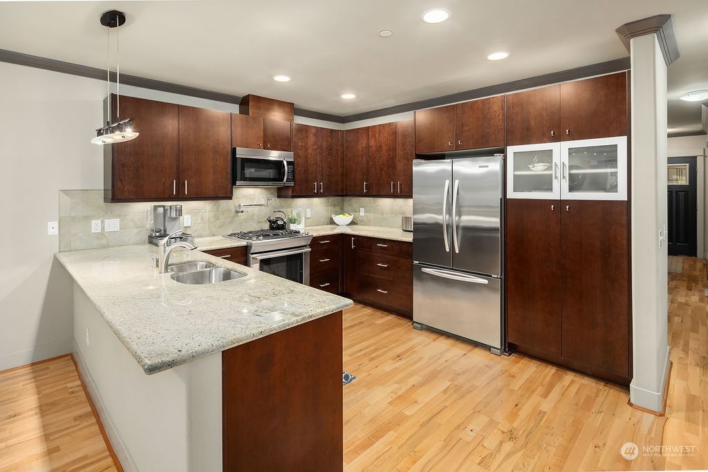 Photo of 18609 SE Newport Way #304, Issaquah, WA 98027 (MLS # 2301621)