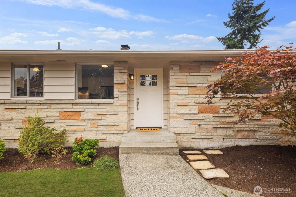 Photo of 20314 N Park Avenue N, Shoreline, WA 98133 (MLS # 2440515)