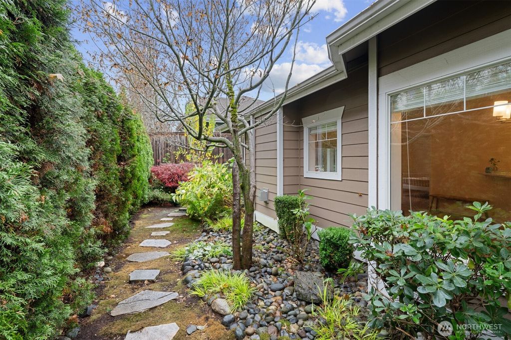 Photo of 10700 SE 260th Street #J101, Kent, WA 98030 (MLS # 2456842)