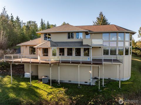 Photo of 721 Sunset Heights Drive, Port Angeles, WA 98363 (MLS # 2508114)