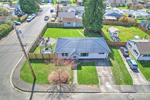 Photo of 2316 7th Street, Everett, WA 98201 (MLS # 2497424)