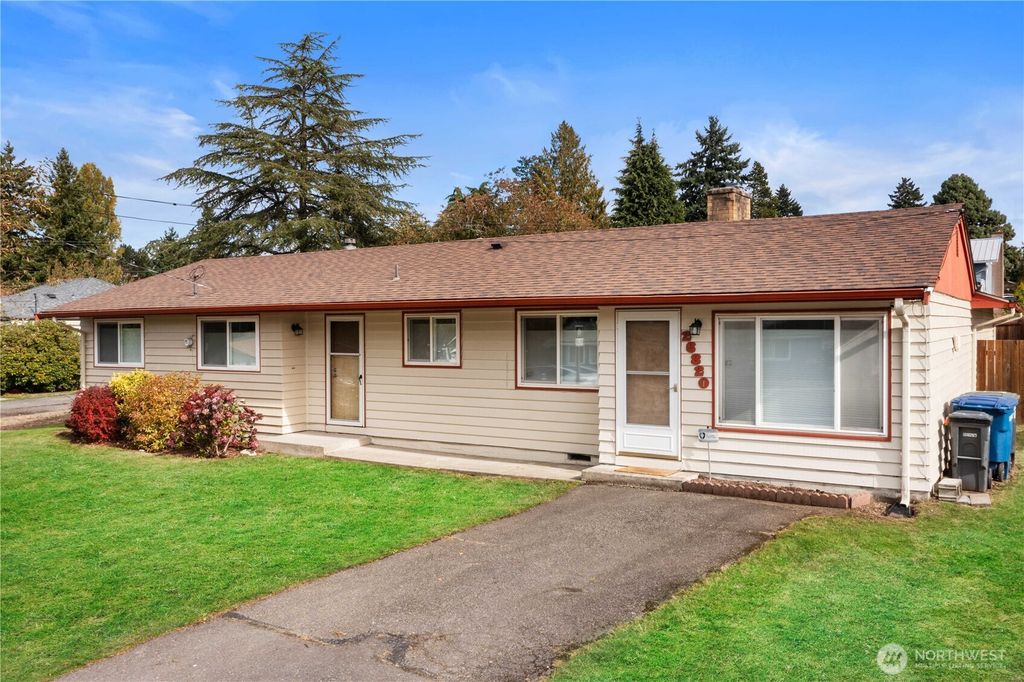 Photo of 26820 16th Avenue S, Des Moines, WA 98198 (MLS # 2447106)