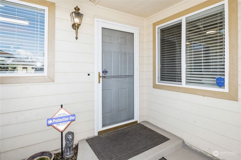 Photo of 25046 110th Place SE #9-A, Kent, WA 98030 (MLS # 2231634)