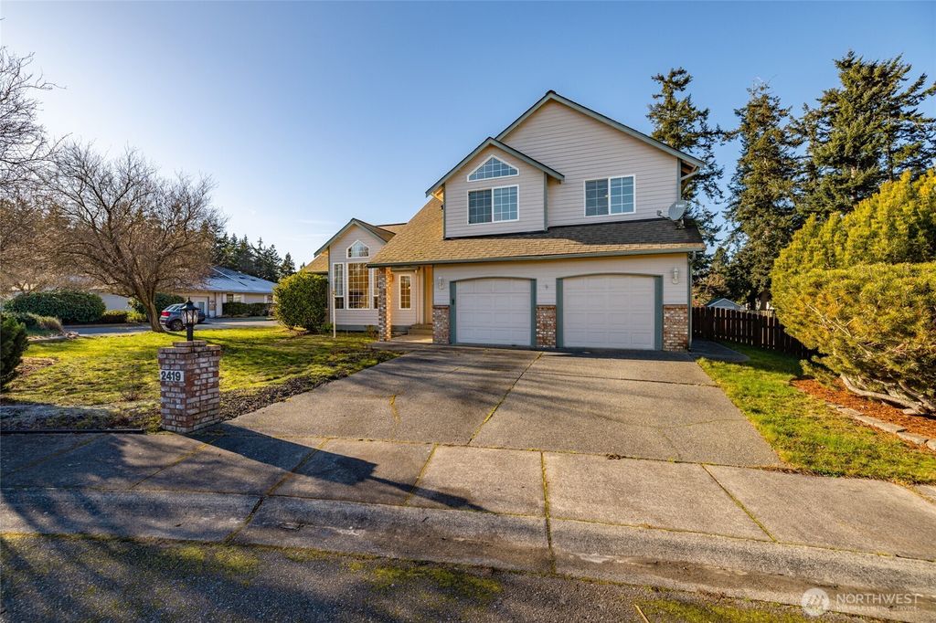 Photo of 2419 SW Capital Drive, Oak Harbor, WA 98277 (MLS # 2472041)