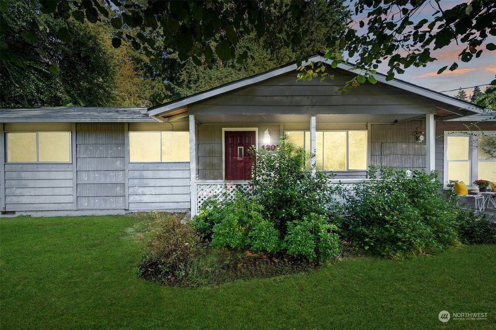 Photo of 1301 212th Place SW, Lynnwood, WA 98036 (MLS # 2168613)