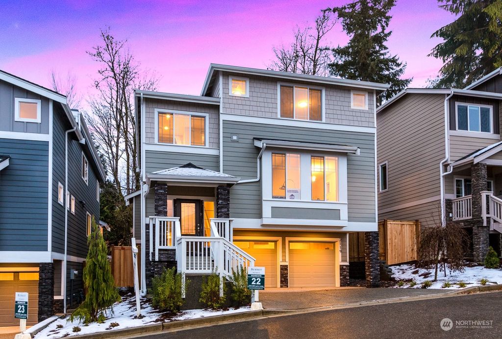 Photo of 2119 NW Lynx Loop, Issaquah, WA 98027 (MLS # 2021204)