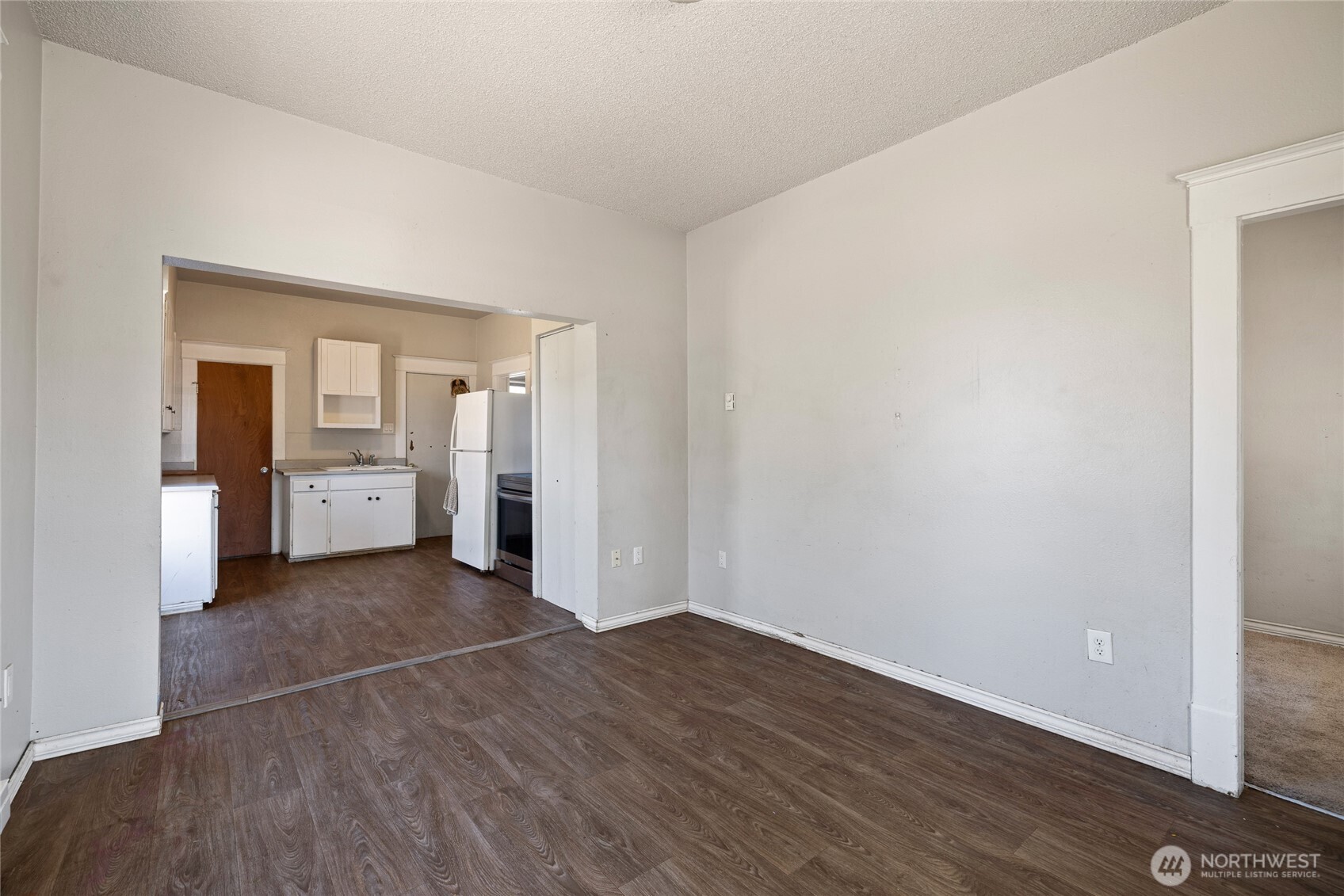1011 E 35th Street