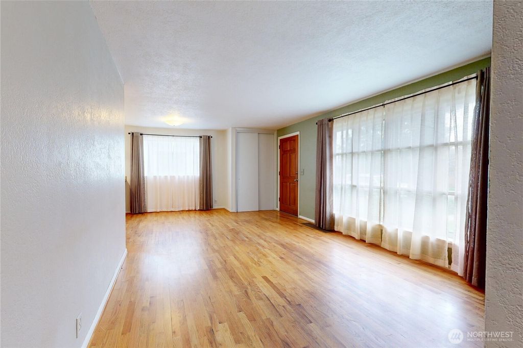 Photo of 123 N Blue Street, Walla Walla, WA 99362 (MLS # 2494203)