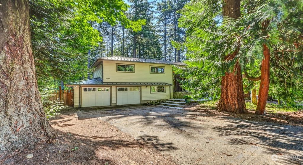 Photo of 18504 92nd Avenue NE, Bothell, WA 98011 (MLS # 2125887)