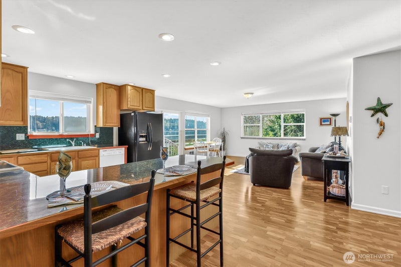 730 E North Bay Road