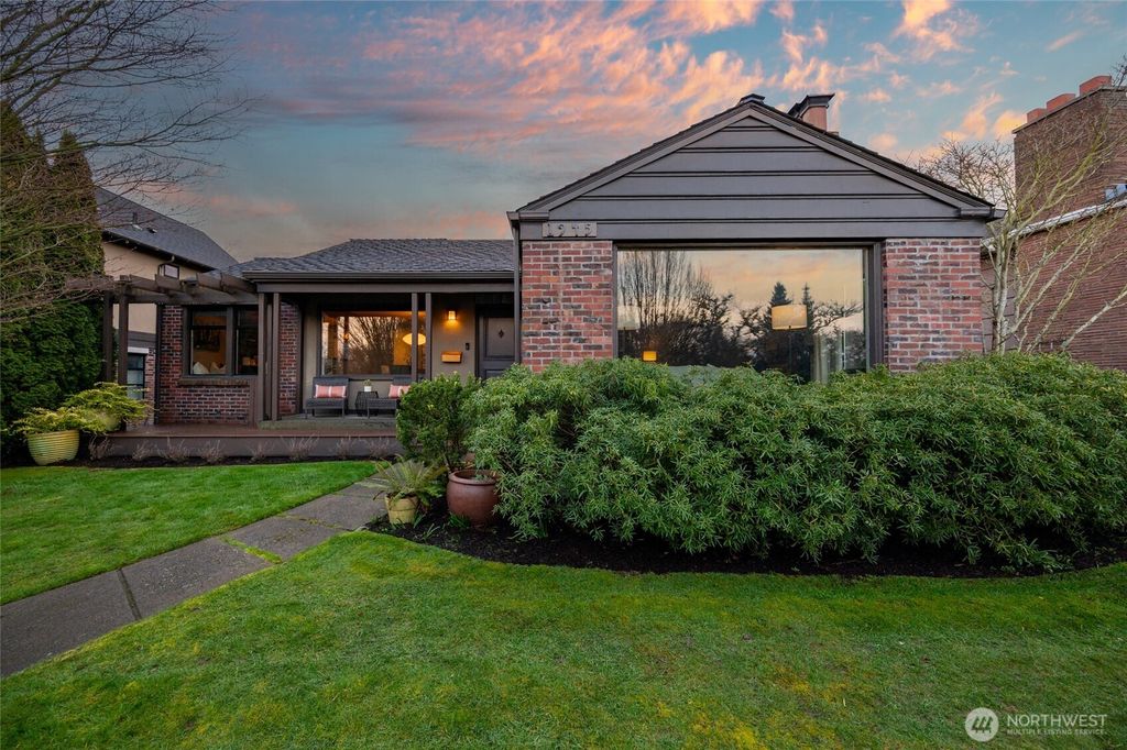 Photo of 1945 35th Avenue W, Seattle, WA 98199 (MLS # 2487357)