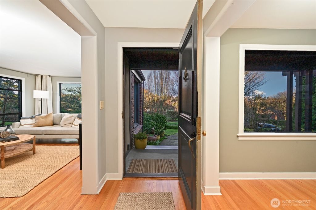 Photo of 1945 35th Avenue W, Seattle, WA 98199 (MLS # 2487357)