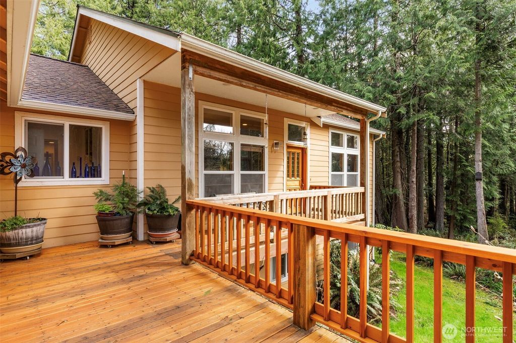 Photo of 102 Olympic Lane, Port Ludlow, WA 98365 (MLS # 2516502)