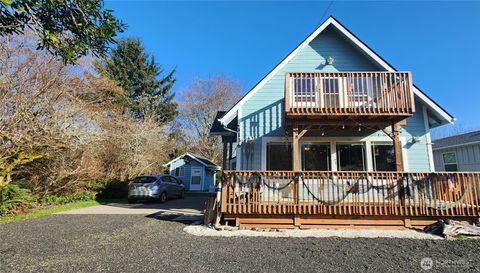 Photo of 136 Pacific Boulevard NW, Ocean Shores, WA 98569 (MLS # 2496250)
