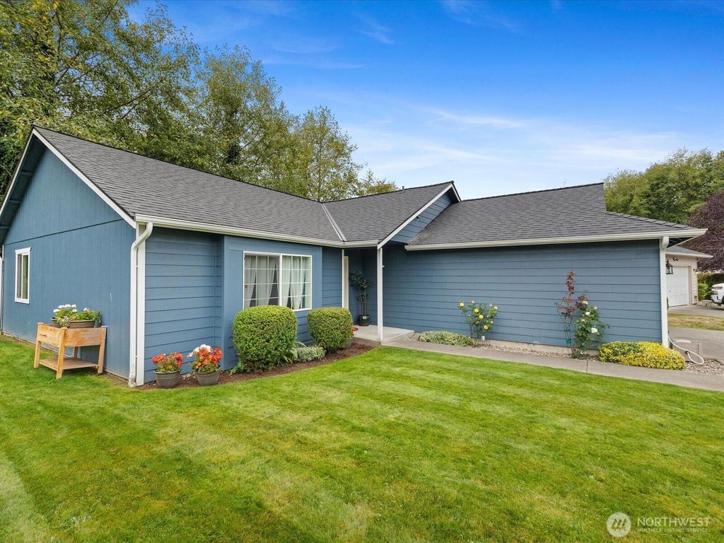 Photo of 9631 16th Drive W, Everett, WA 98204 (MLS # 2431231)