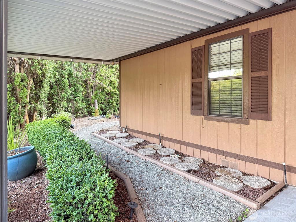 Photo of 2500 S 370th Street #163, Federal Way, WA 98003 (MLS # 2558251)