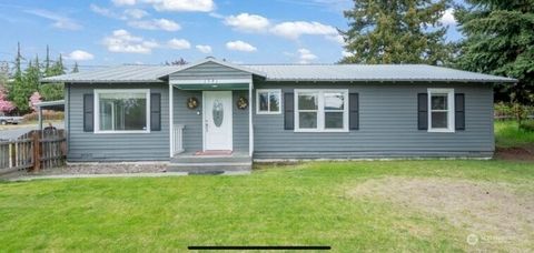 Photo of 1591 3rd Street NE, East Wenatchee, WA 98802 (MLS # 2551001)