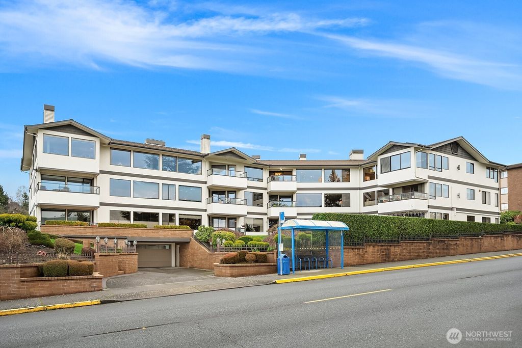 Photo of 505 Pine Street #301, Edmonds, WA 98020 (MLS # 2475014)