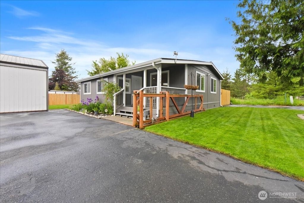 Photo of 716 Verlinde Drive, Gold Bar, WA 98251 (MLS # 2376405)