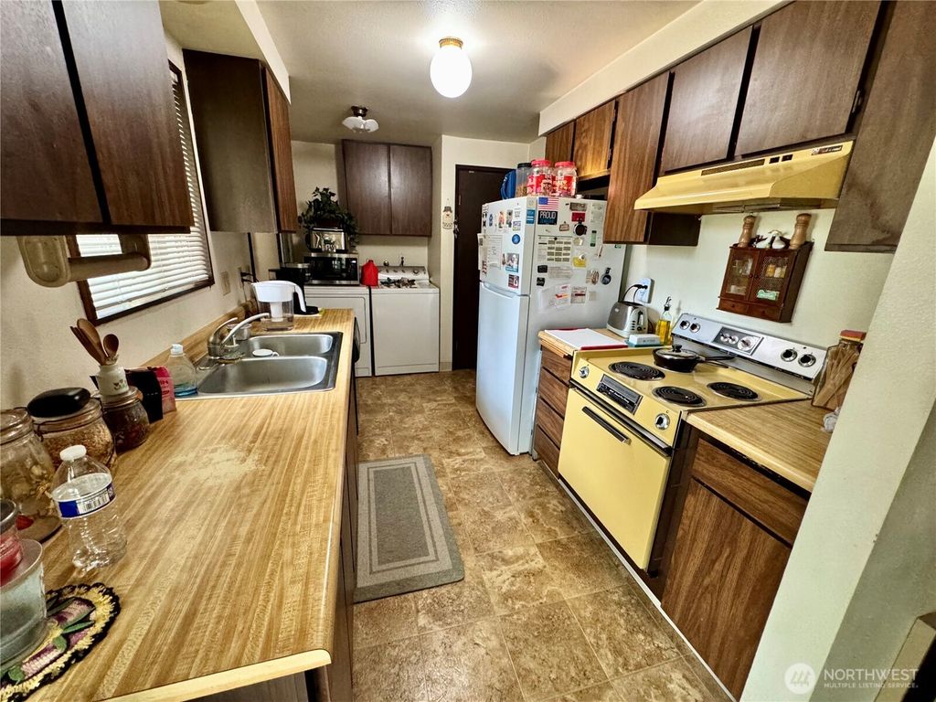 Photo of 14108 NE 13th Street, Vancouver, WA 98684 (MLS # 2496497)