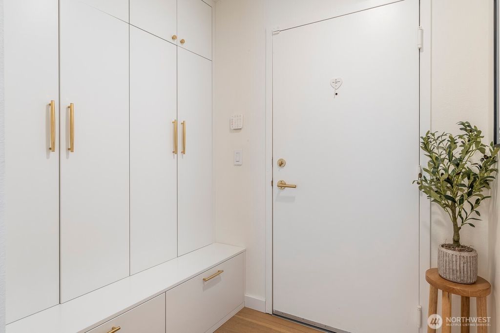 Photo of 1805 Bellevue Avenue #301, Seattle, WA 98122 (MLS # 2501694)