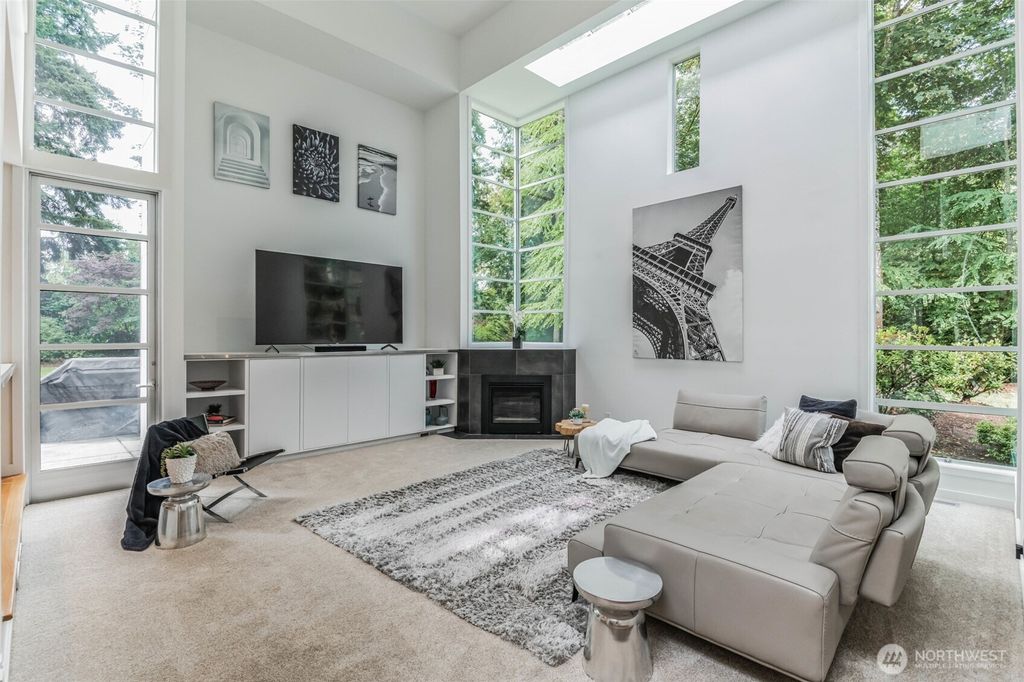 Photo of 21115 SE 27th Street, Sammamish, WA 98075 (MLS # 2349553)