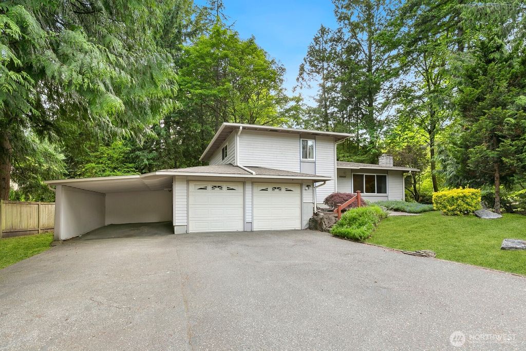 Photo of 2815 130th Avenue NE, Bellevue, WA 98005 (MLS # 2384176)