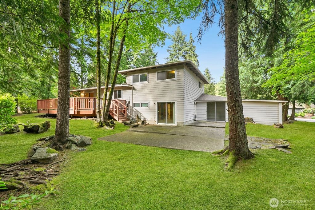 Photo of 2815 130th Avenue NE, Bellevue, WA 98005 (MLS # 2384176)