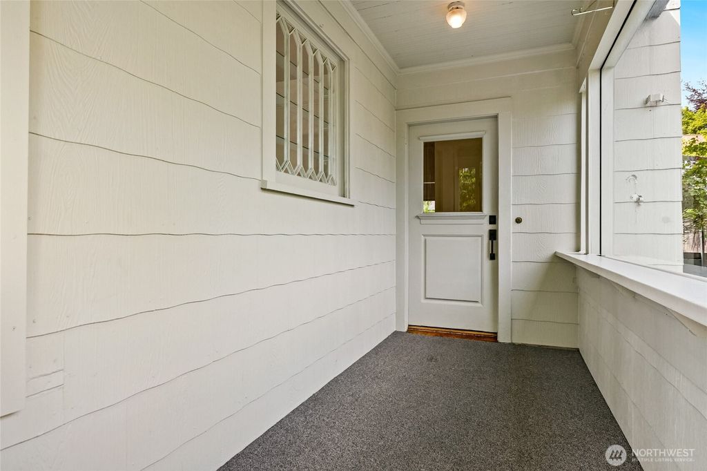 Photo of 1306 NE 68th Street, Seattle, WA 98115 (MLS # 2395230)