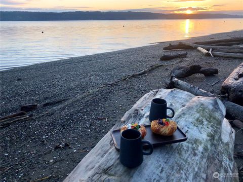 A home in Camano Island