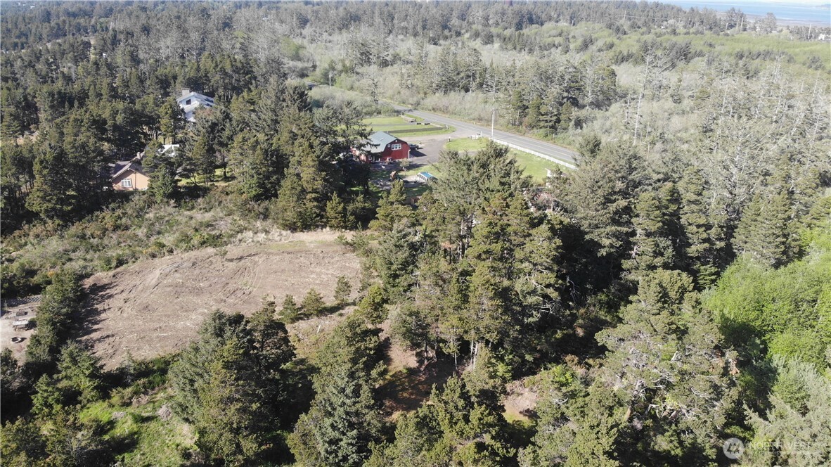 605 W Claymore Lane