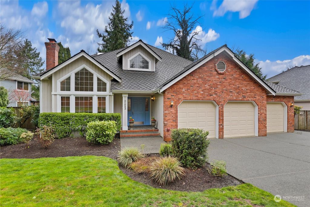 Photo of 21043 SE 28th Place, Sammamish, WA 98075 (MLS # 2202386)