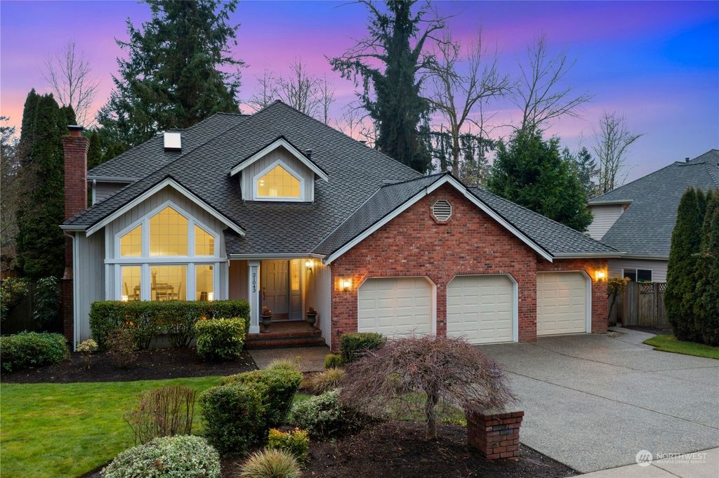 Photo of 21043 SE 28th Place, Sammamish, WA 98075 (MLS # 2202386)