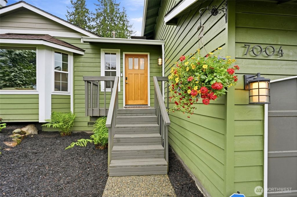 Photo of 7004 67th Place NE, Marysville, WA 98270 (MLS # 2522999)