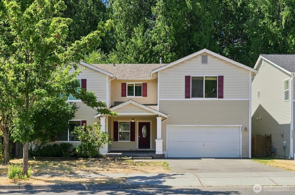 Photo of 33511 38th Ave S AVE, Federal Way, WA 98001 (MLS # 2574021)