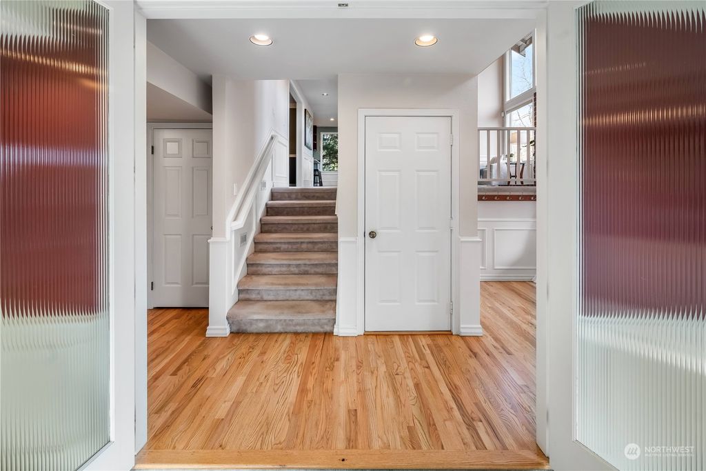 Photo of 19824 47th Avenue NE, Lake Forest Park, WA 98155 (MLS # 2311650)