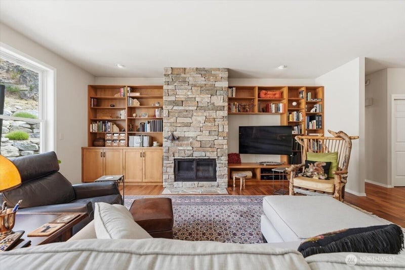 345 Orchard View Drive