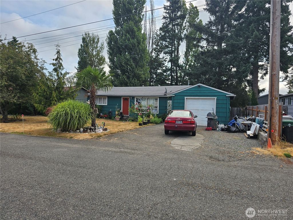 Photo of 16312 119th Avenue SE, Renton, WA 98058 (MLS # 2417468)