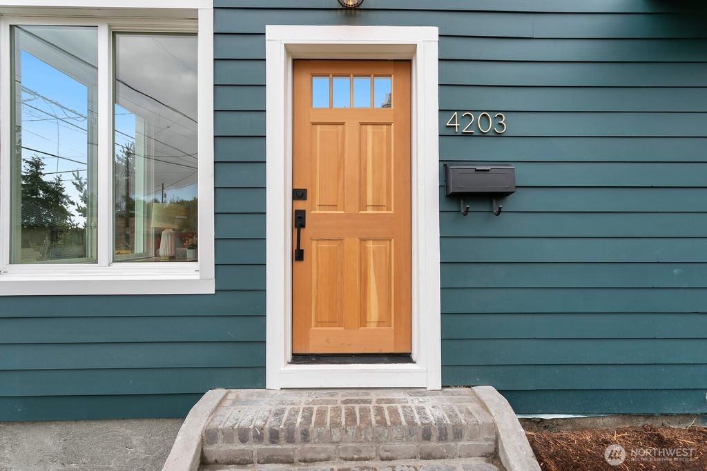 Photo of 4203 1st Avenue NW, Seattle, WA 98107 (MLS # 2366833)
