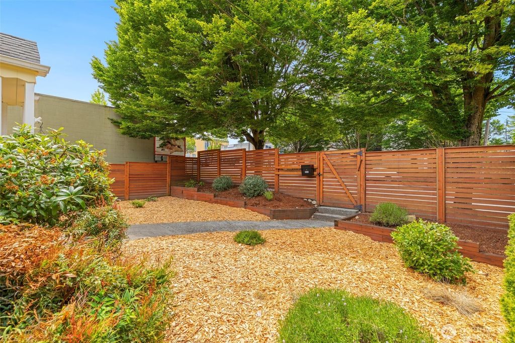 Photo of 9440 35th Avenue SW, Seattle, WA 98126 (MLS # 2543232)