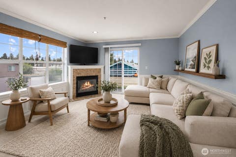 Photo of 10549 Stone Ave N Ave #303, Seattle, WA 98133 (MLS # 2504979)
